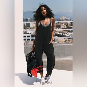 New‎ in polly bag Free people Black onsie Jumpsuit with Pockets